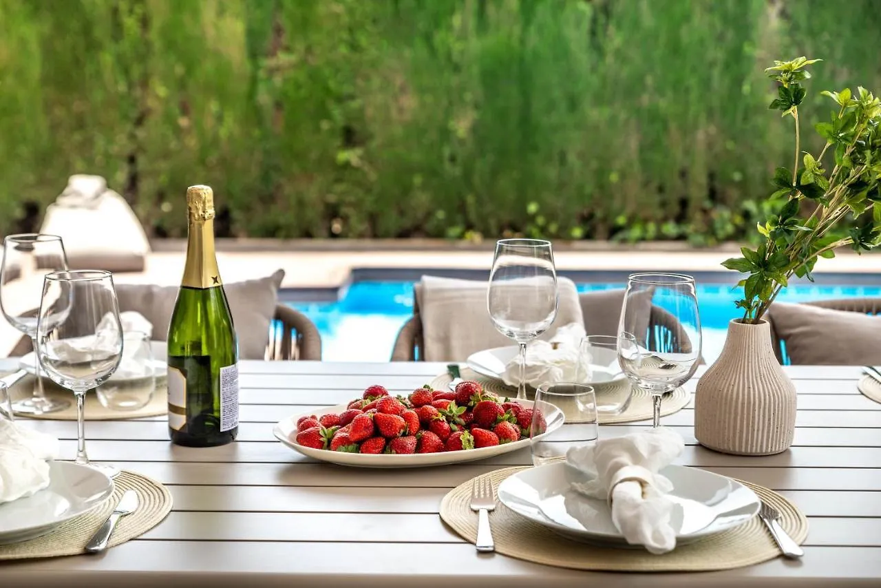 Luxury 3 Bed Villa With Heated Pool - Nueva Andalucia Marbella 0*,