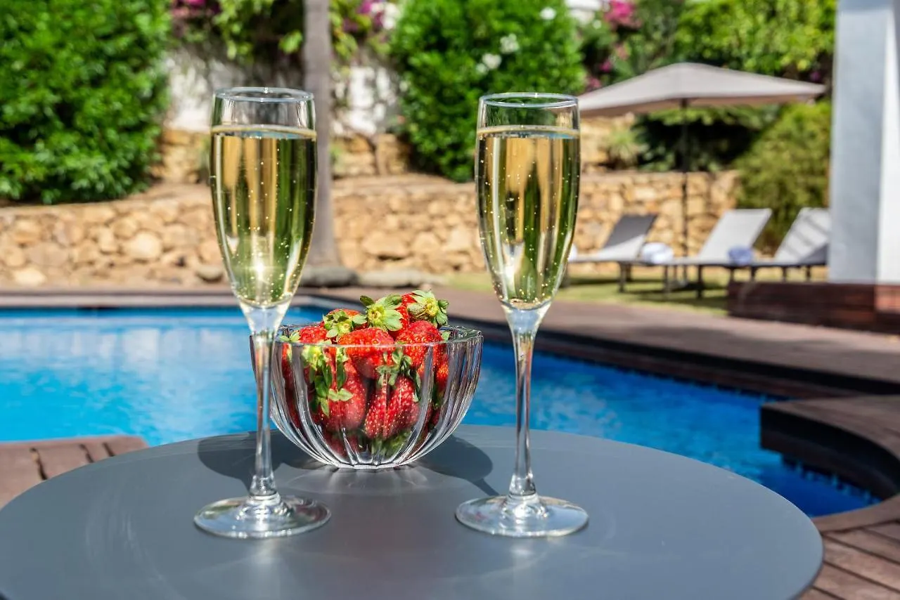Luxury 3 Bed Villa With Heated Pool - Nueva Andalucia Marbella