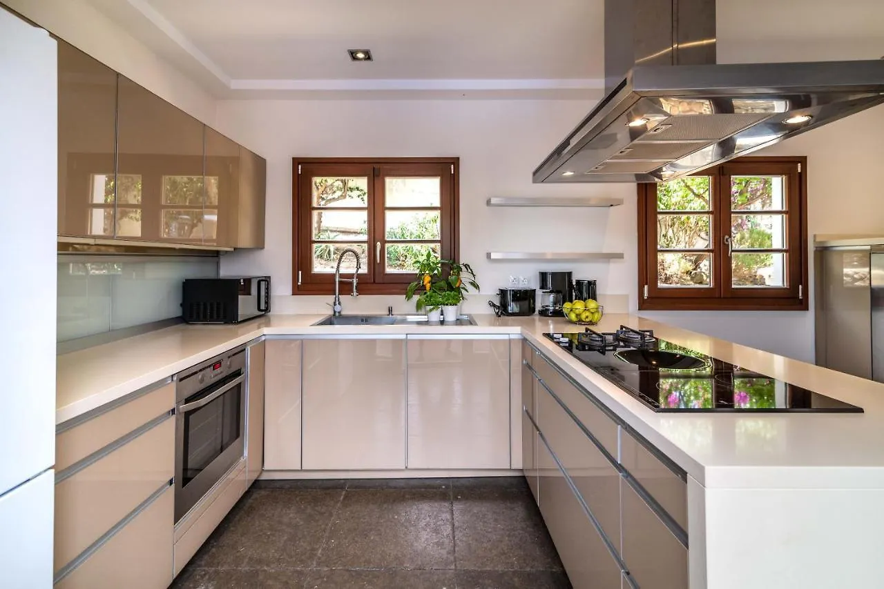 Luxury 3 Bed Villa With Heated Pool - Nueva Andalucia Marbella